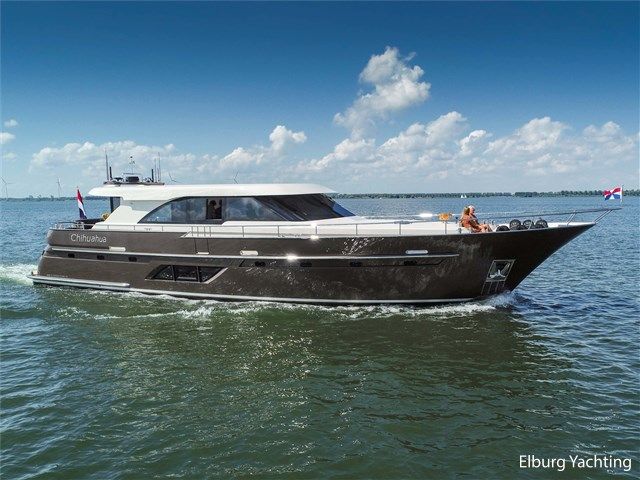 2019 Van den Hoven Executive 2100