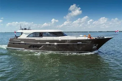 2019 Van den Hoven Executive 2100