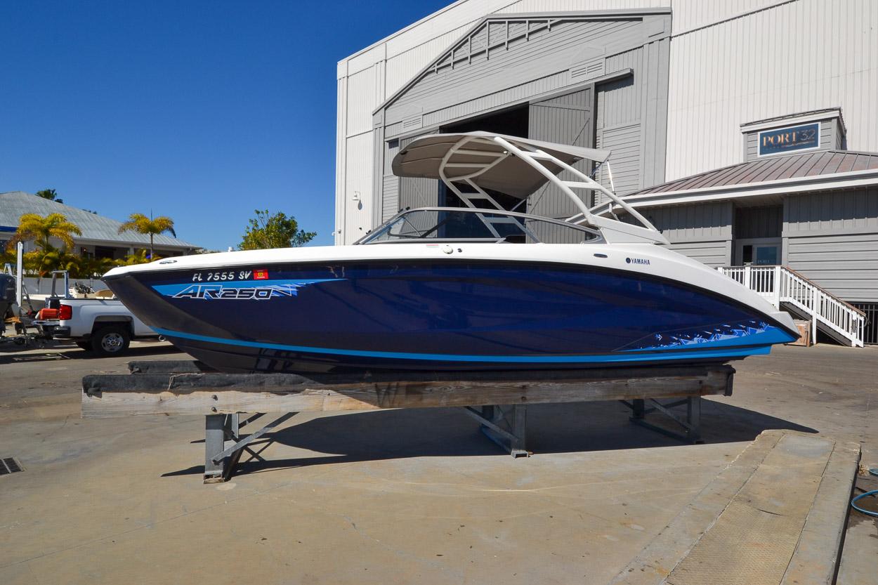 Used 2021 Yamaha Boats 250 AR - Florida