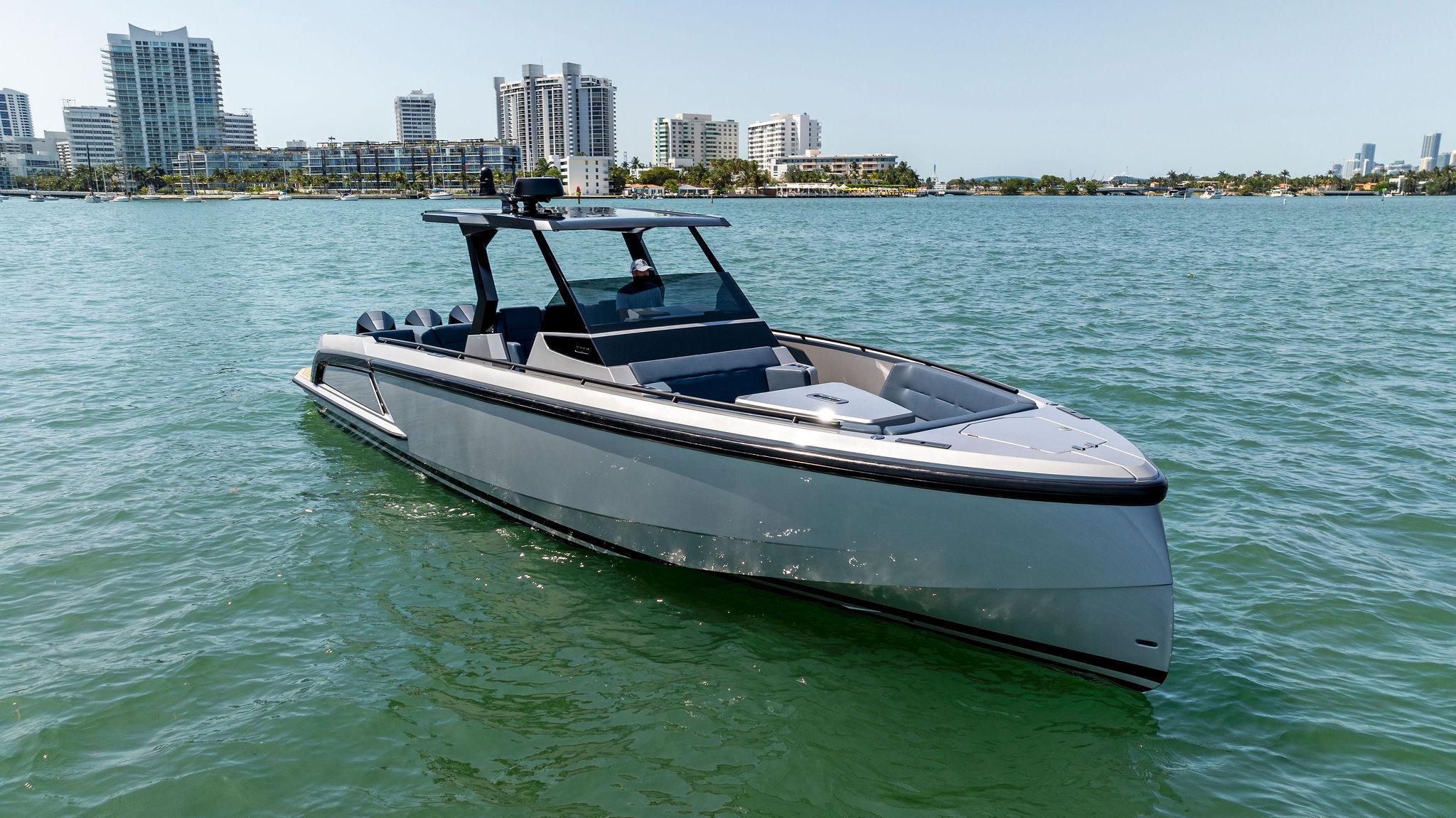 2021 Vanquish Yachts VQ40 Center Console for sale - YachtWorld