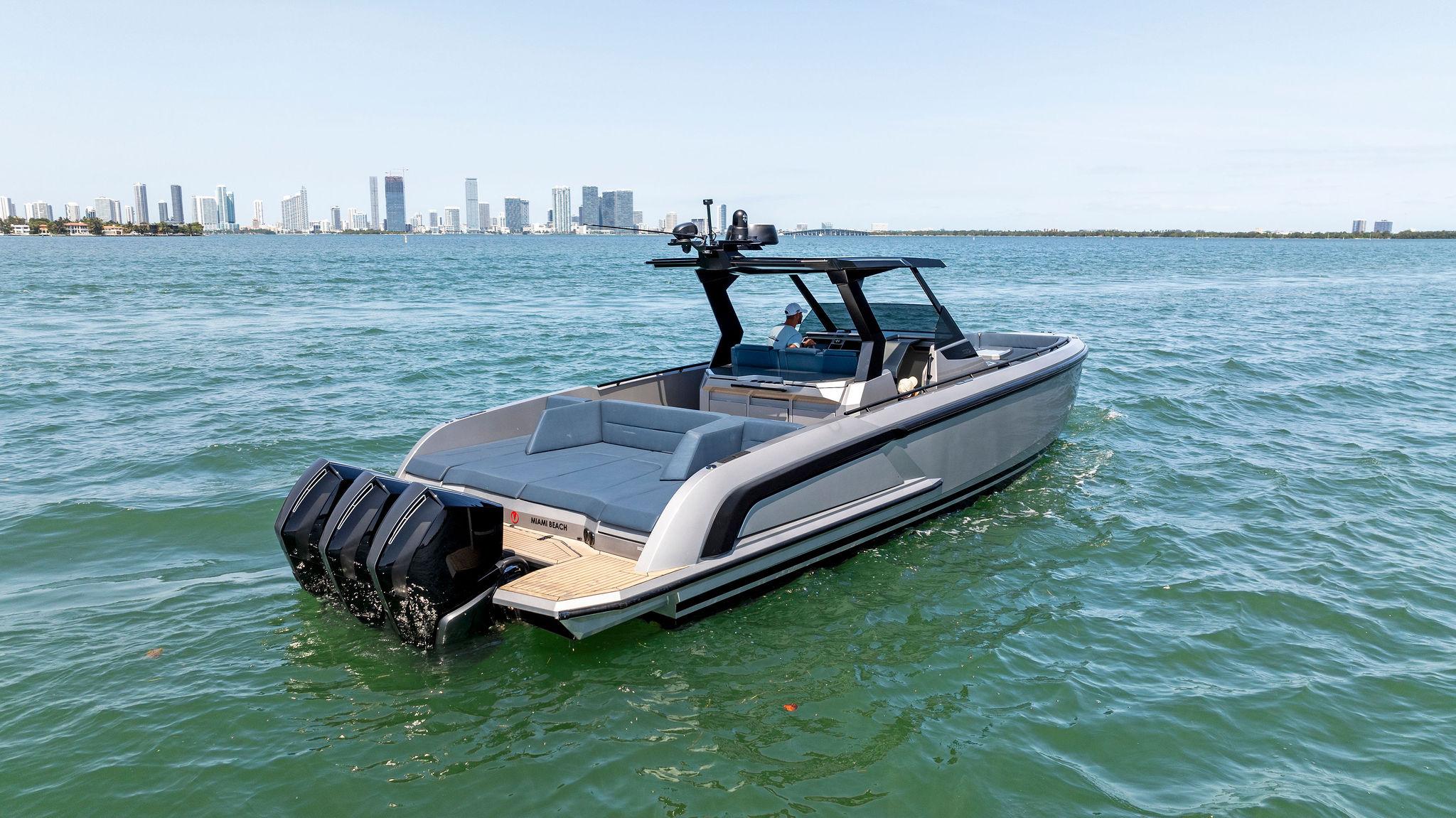 2021 Vanquish Yachts VQ40 Center Console for sale - YachtWorld