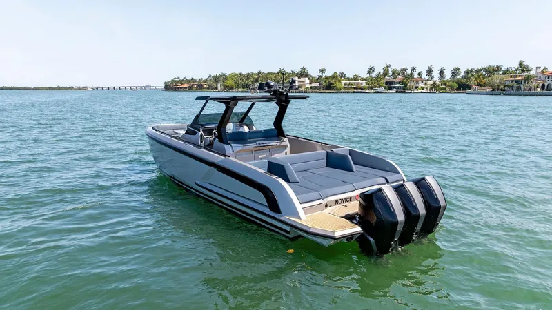 Novice Yacht Photos Pics 