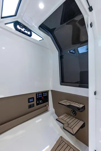 Novice Yacht Photos Pics 