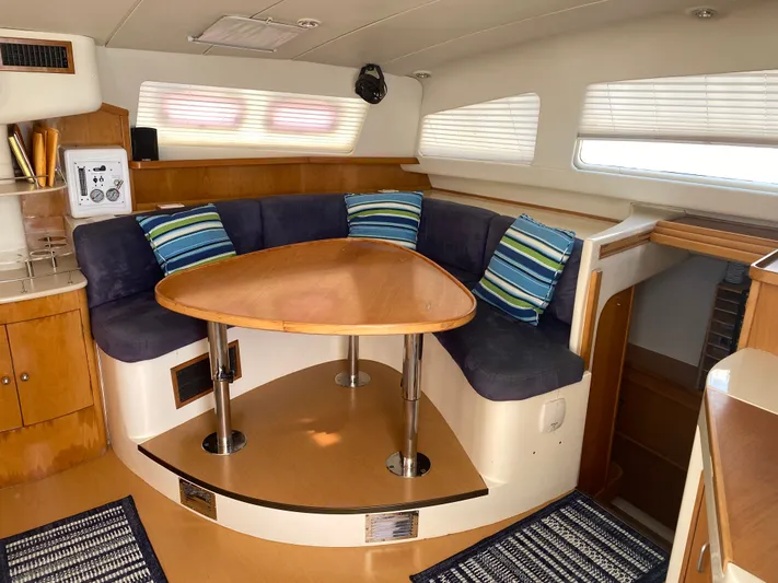 Sandy Pause Yacht Photos Pics 