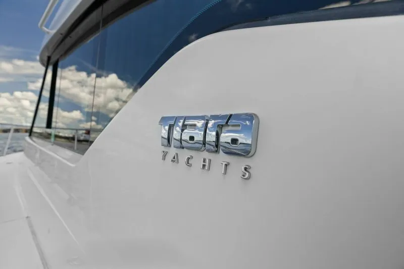 Big Eyes Yacht Photos Pics 