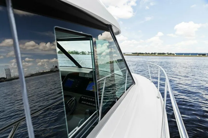 Big Eyes Yacht Photos Pics 