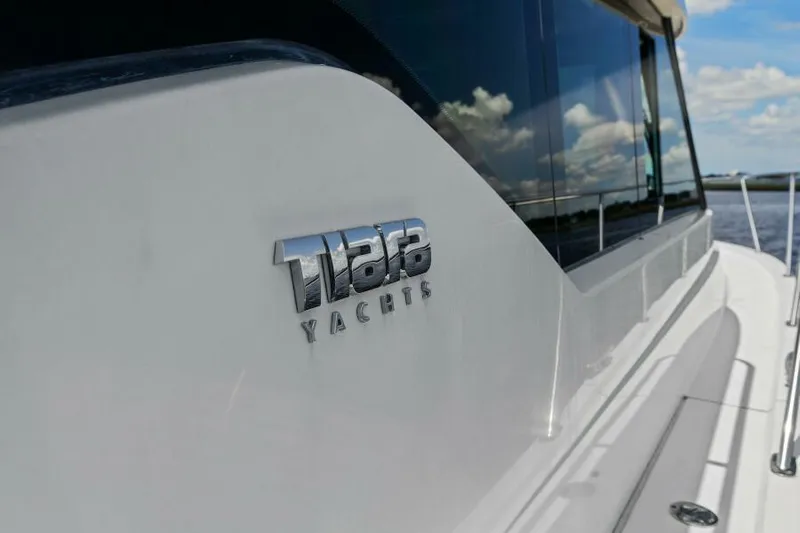 Big Eyes Yacht Photos Pics 