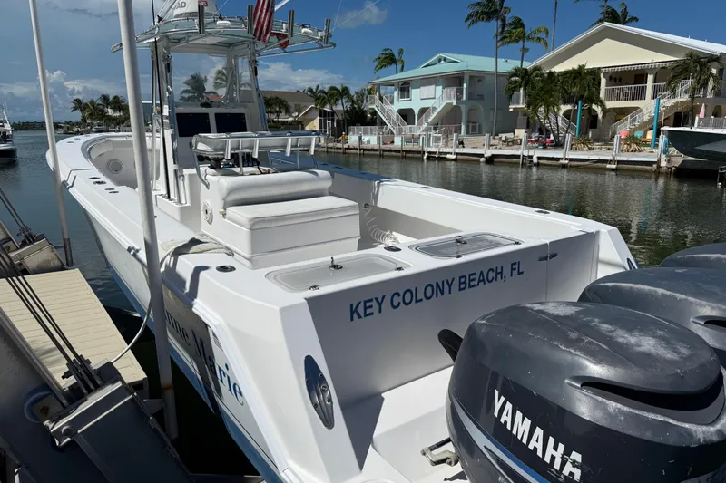  Yacht Photos Pics 2008 Contender 33 Tournament boat docked at Key Colony Beach, Florida, with Yamaha engines.
