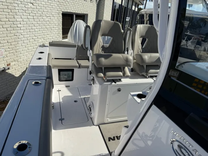  Yacht Photos Pics 2025 SPORTSMAN 261 HERITAGE - Image 10