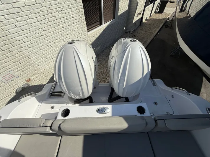  Yacht Photos Pics 2025 SPORTSMAN 261 HERITAGE - Image 14