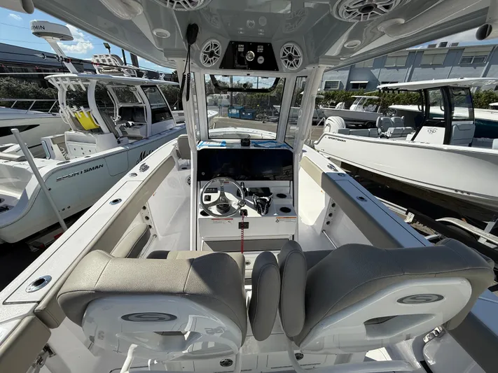  Yacht Photos Pics 2025 SPORTSMAN 261 HERITAGE - Image 5