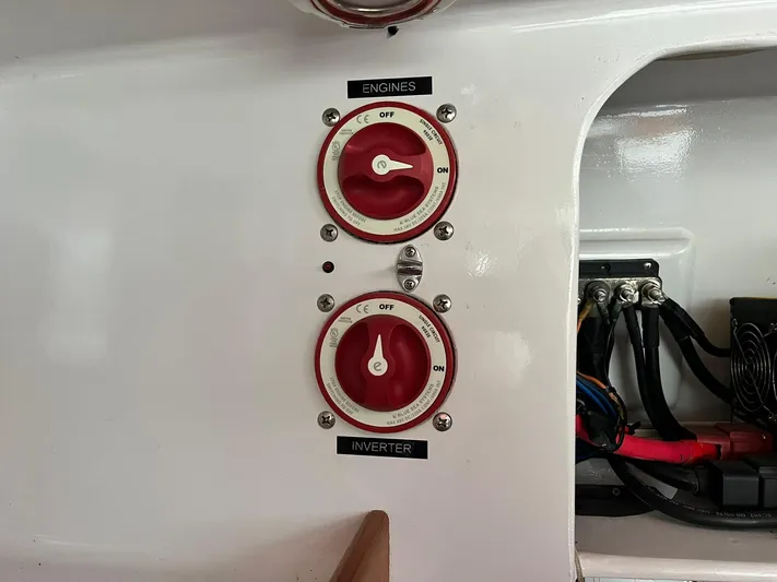 Bazinga Yacht Photos Pics 