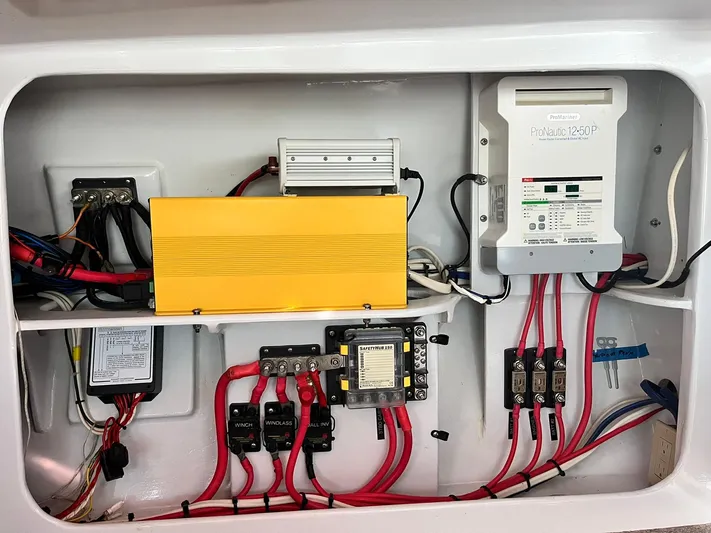 Bazinga Yacht Photos Pics 