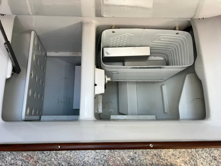 Bazinga Yacht Photos Pics 