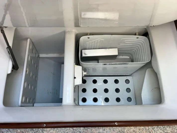 Bazinga Yacht Photos Pics 