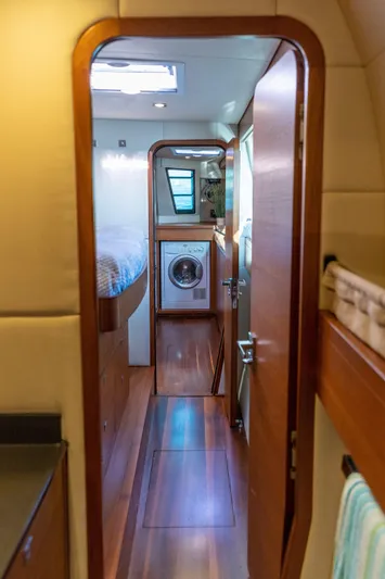 Vandal Yacht Photos Pics 