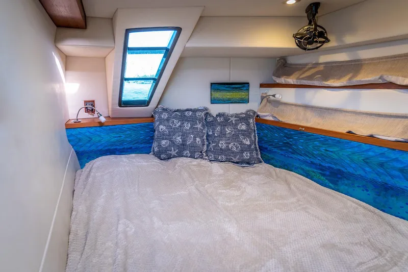 Vandal Yacht Photos Pics 