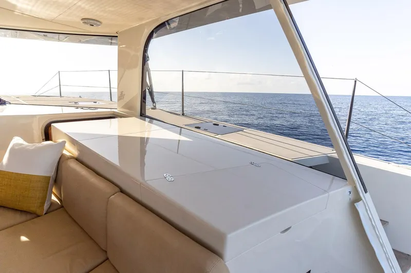 Vandal Yacht Photos Pics 