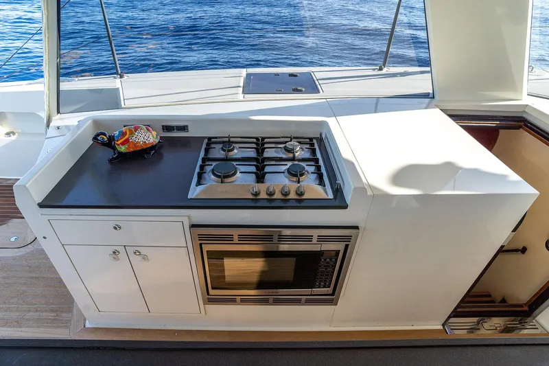 Vandal Yacht Photos Pics 