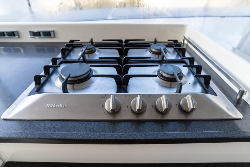 Vandal Yacht Photos Pics 