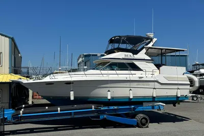 Sea Ray 410 Aft Cabin