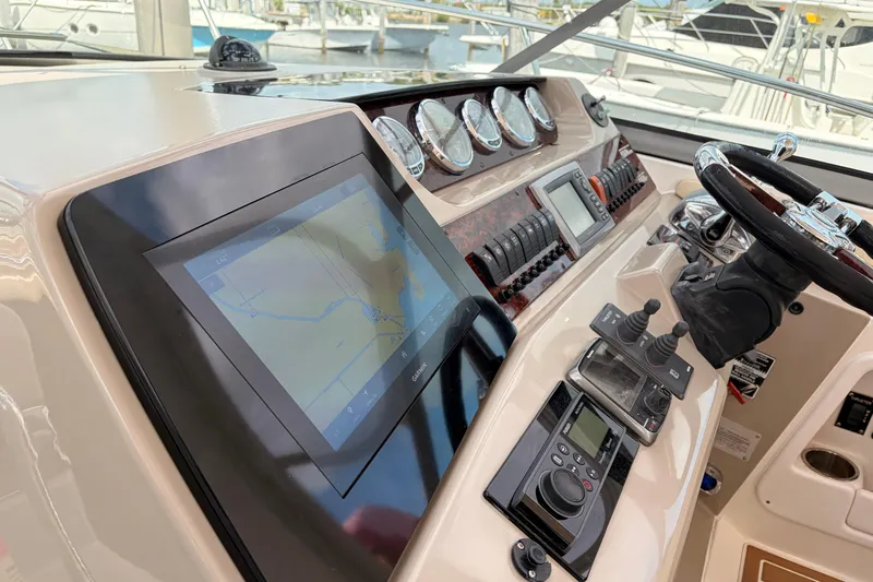  Yacht Photos Pics Control panel of a 2008 Sea Ray Sundancer 350 yacht with navigation display.