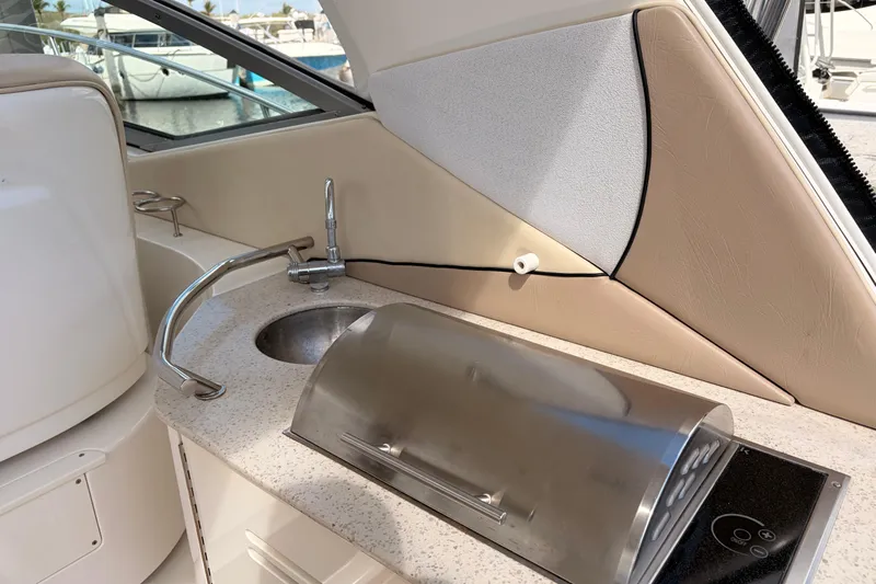  Yacht Photos Pics 2008 Sea Ray Sundancer 350 yacht kitchenette with sink and grill.
