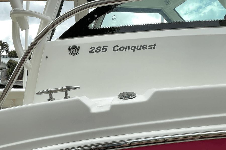 2018 Boston Whaler 285 Conquest