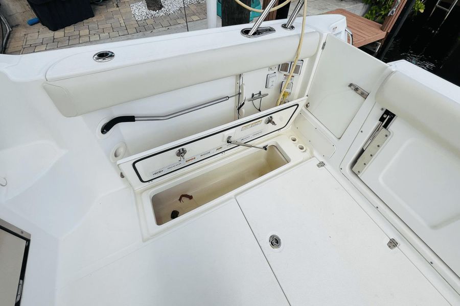 2018 Boston Whaler 285 Conquest