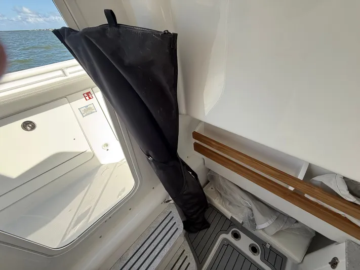  Yacht Photos Pics 2026 EVERGLADES 315 CC - Image 42