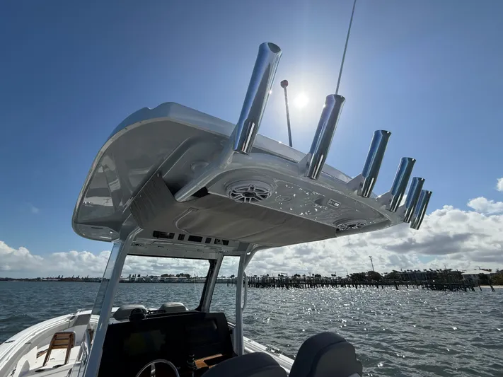  Yacht Photos Pics 2026 EVERGLADES 315 CC - Image 28