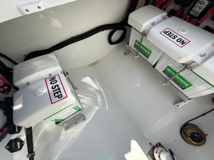  Yacht Photos Pics 2026 EVERGLADES 315 CC - Image 48