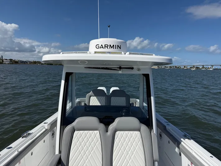  Yacht Photos Pics 2026 EVERGLADES 315 CC - Image 36