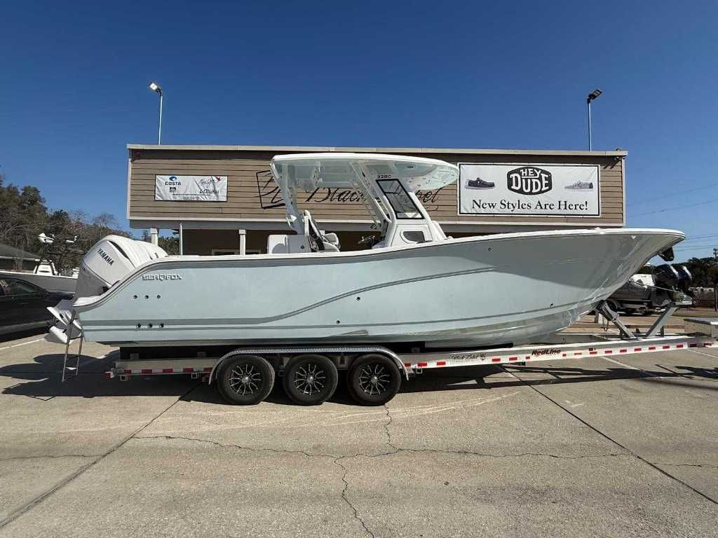 Sea Fox 328 Commander