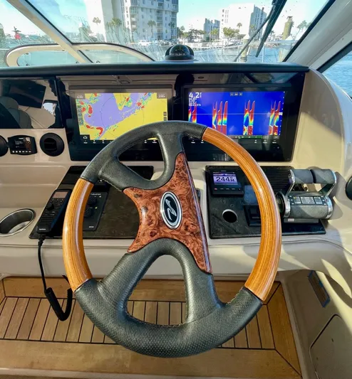 Positive Vibes Yacht Photos Pics 2008 Sea Ray 55 Sundancer   POSITIVE VIBES  Helm (3)