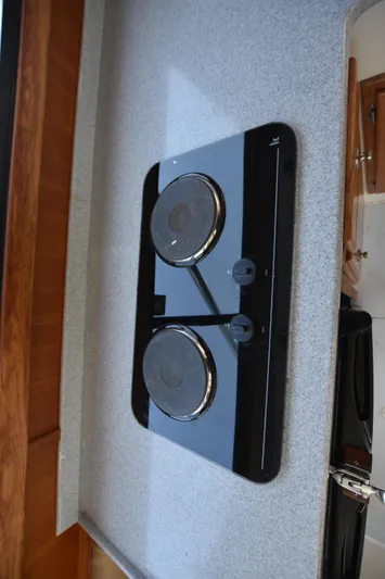  Yacht Photos Pics 1994 Cabo 35 Flybridge Sportfisher kitchen stove