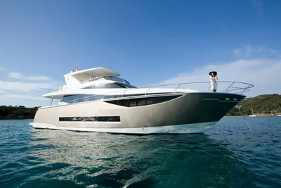 2017 Prestige PRESTIGE 750