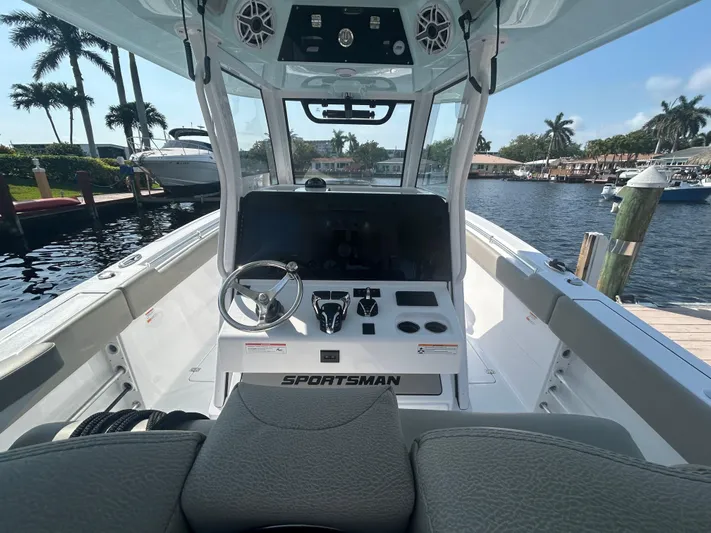  Yacht Photos Pics 2025 Sportsman 322 Open - Image 14