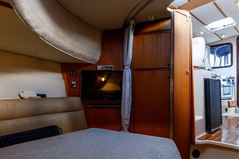  Yacht Photos Pics Interior of 2010 Ranger Tugs R-29 Sedan Luxury Edition, featuring cozy cabin and modern amenities.