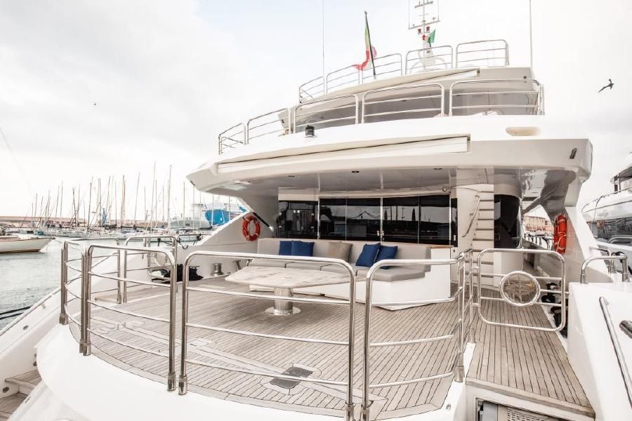 2014 Sunseeker 131 