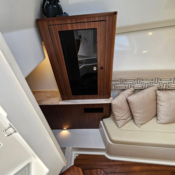 2021 Pursuit DC 365 Dual Console