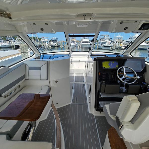 2021 Pursuit DC 365 Dual Console
