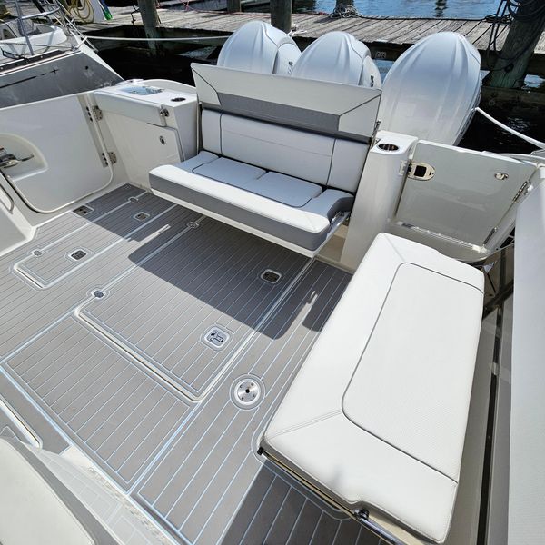 2021 Pursuit DC 365 Dual Console