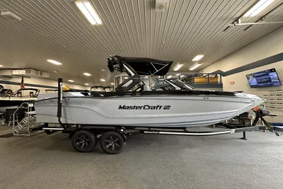MasterCraft XT25