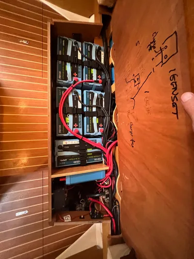 Kindred Spirit Yacht Photos Pics Electrical system of 2008 Jeanneau Sun Odyssey 45 DS sailboat with wiring and battery setup.