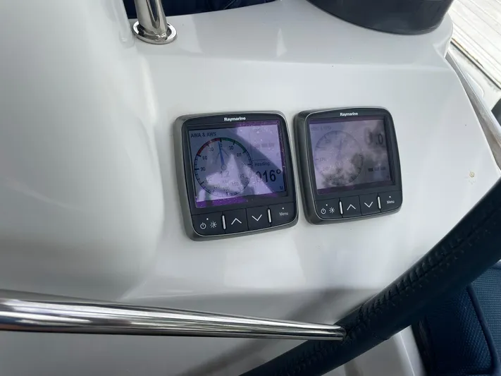 Kindred Spirit Yacht Photos Pics Digital navigation instruments on a 2008 Jeanneau Sun Odyssey 45 DS yacht.