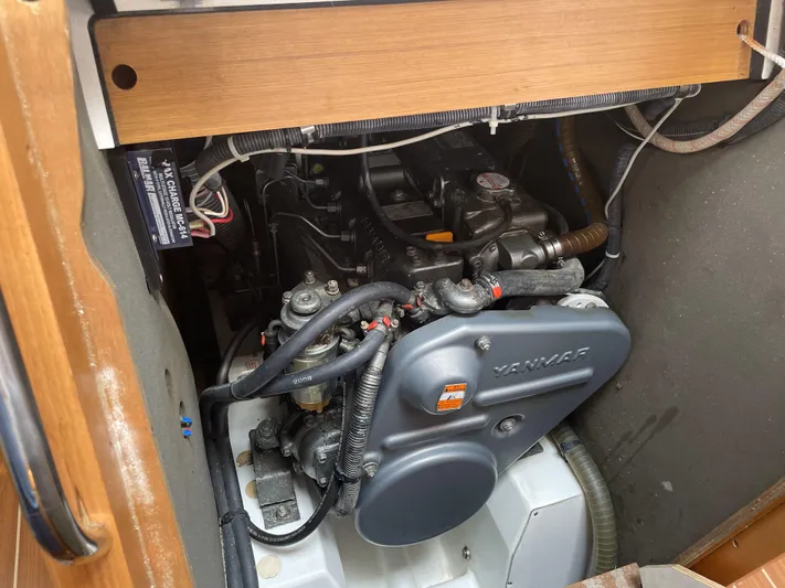 Kindred Spirit Yacht Photos Pics Engine compartment of 2008 Jeanneau Sun Odyssey 45 DS sailboat.