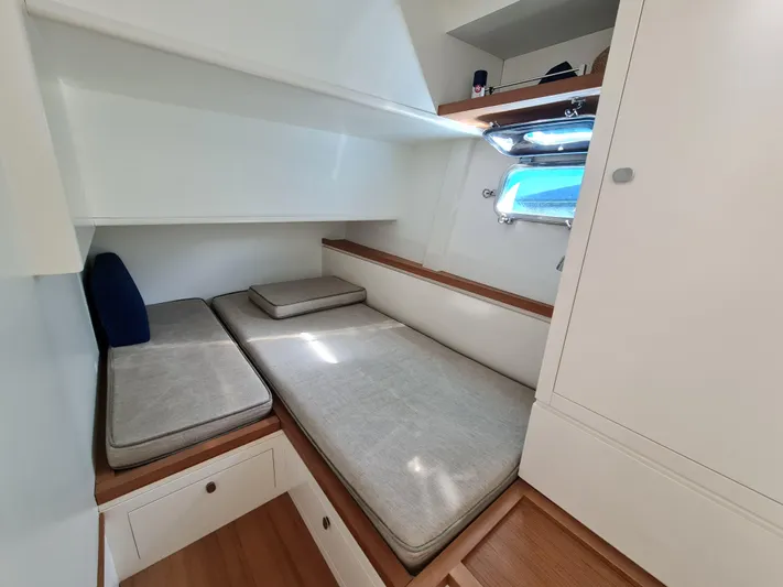 Mytoy Yacht Photos Pics Toy Tender 47 guest cabin