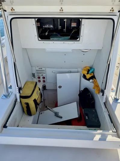 Fast Forward Yacht Photos Pics 2010 Contender 39 ST boat interior with storage and equipment.