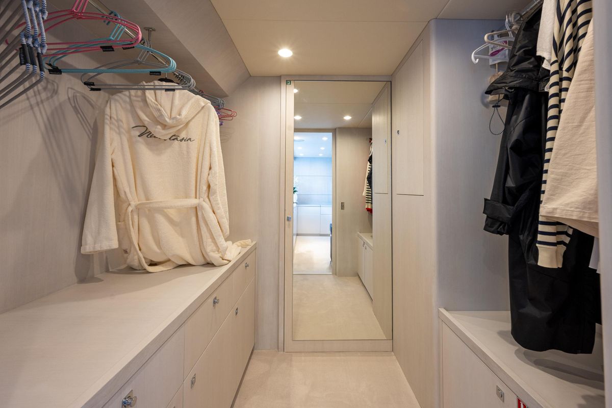 2018 Van der Valk 85 